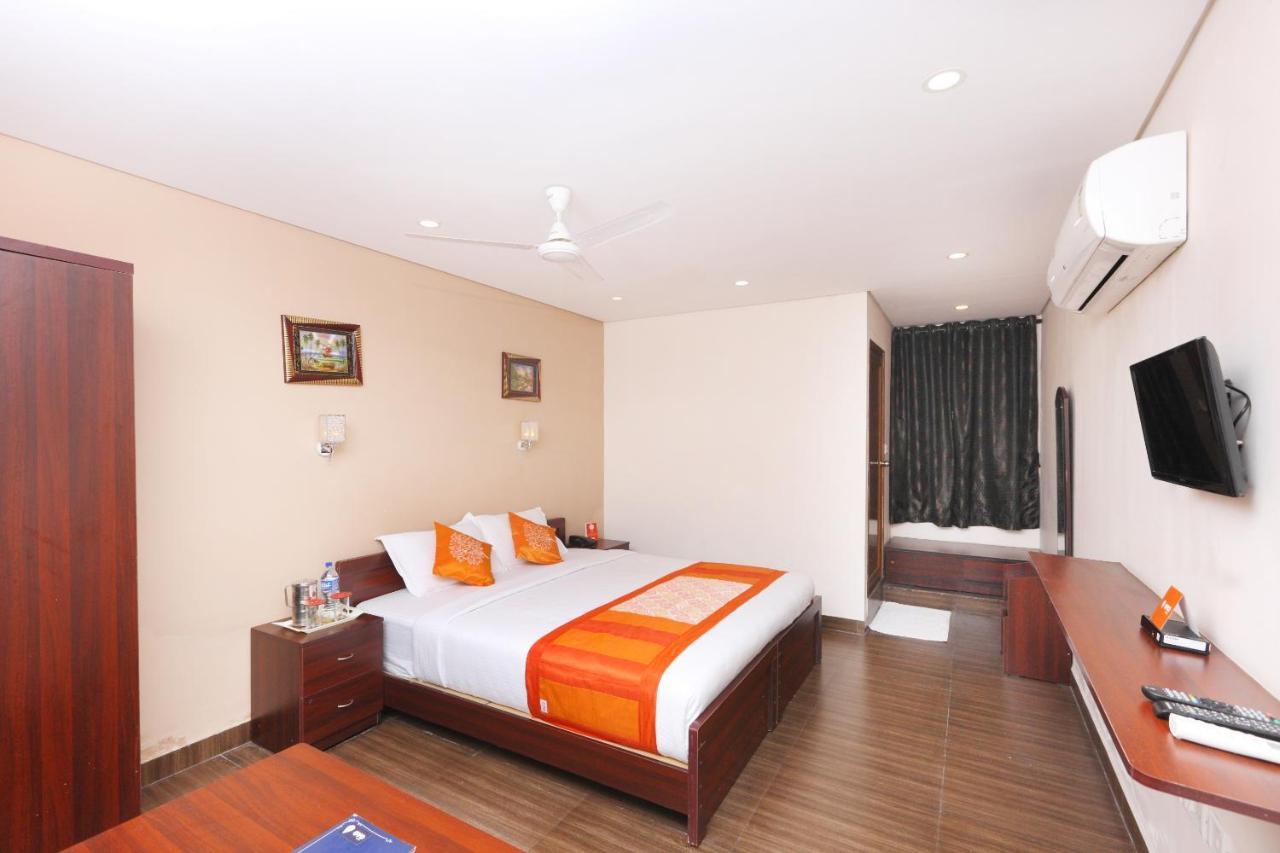 מלון צ'נאי Oyo 1001 Palmtree Corporate Anna Nagar מראה חיצוני תמונה