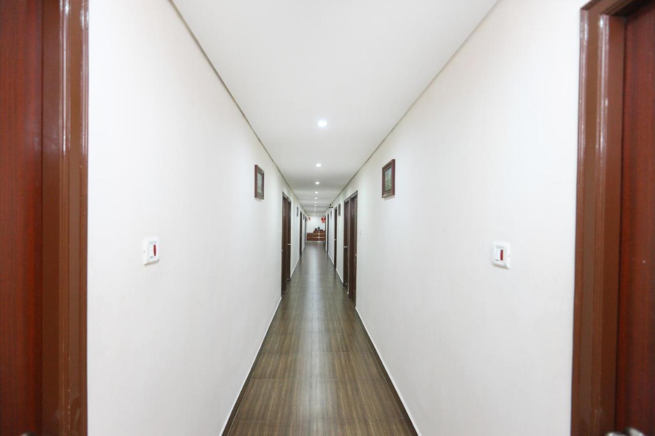 מלון צ'נאי Oyo 1001 Palmtree Corporate Anna Nagar מראה חיצוני תמונה