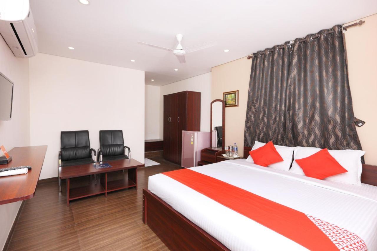 מלון צ'נאי Oyo 1001 Palmtree Corporate Anna Nagar מראה חיצוני תמונה