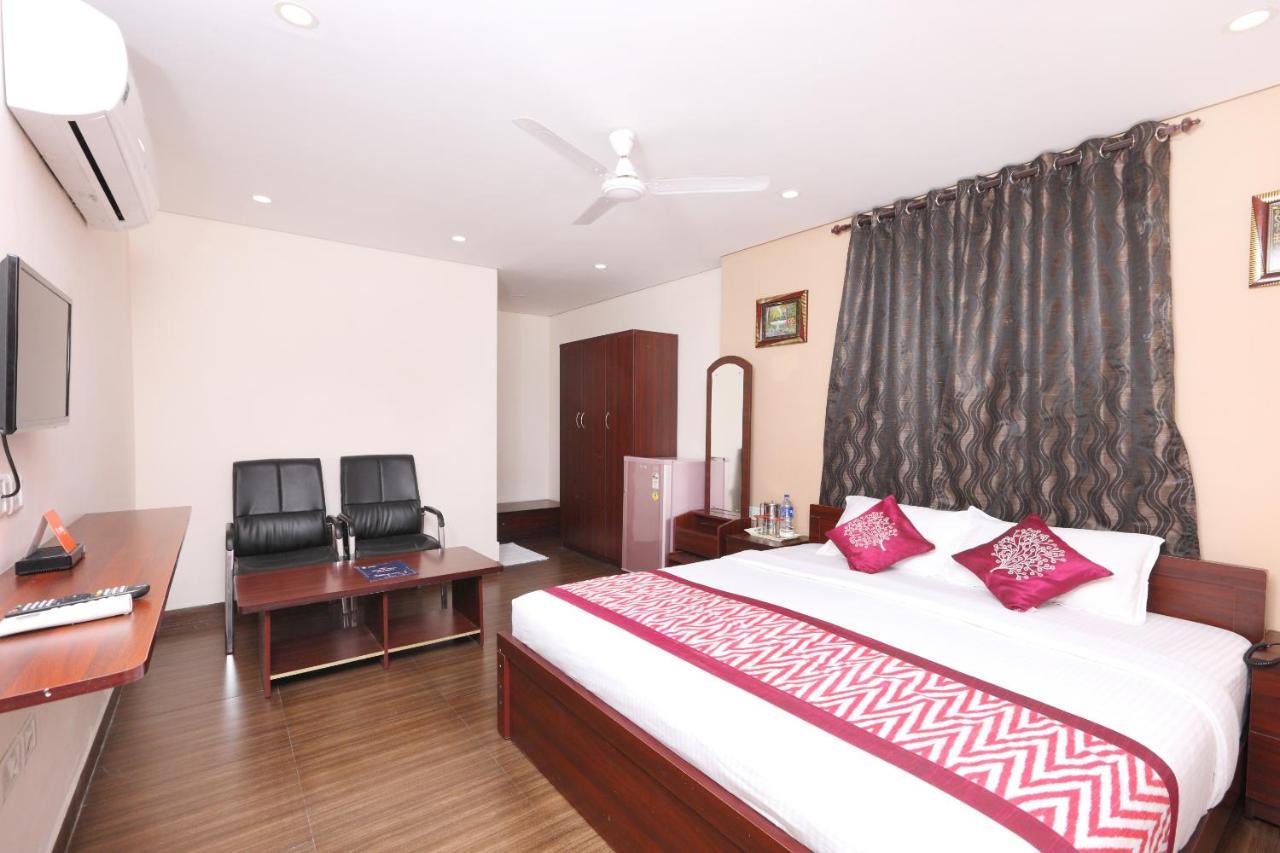 מלון צ'נאי Oyo 1001 Palmtree Corporate Anna Nagar מראה חיצוני תמונה
