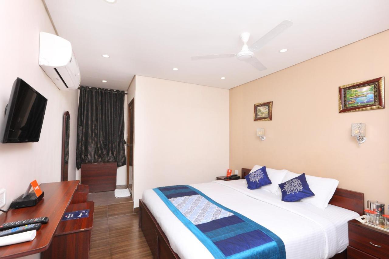 מלון צ'נאי Oyo 1001 Palmtree Corporate Anna Nagar מראה חיצוני תמונה